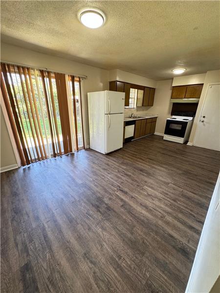 Building Photo - 122 Walz Cir