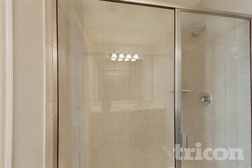 Building Photo - 1348 Renoir Dr