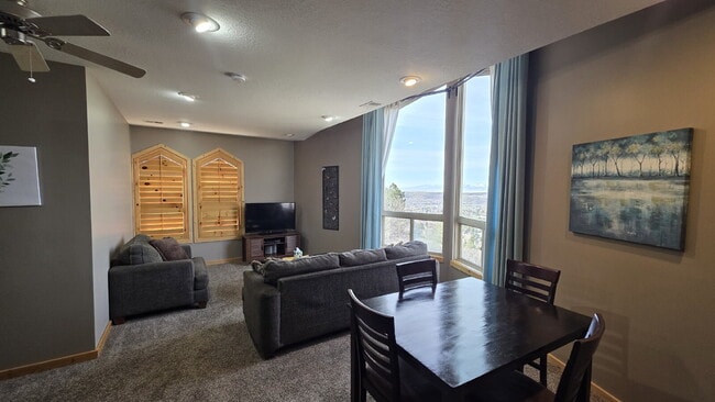 Building Photo - 2456 Bonneville Terrace Dr