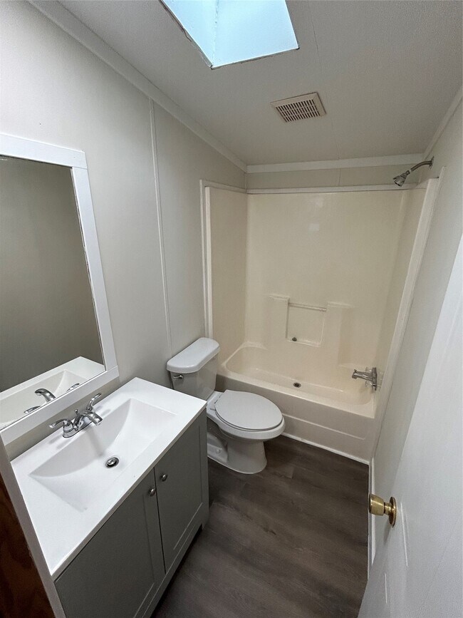 Building Photo - 1511 Indigo Dr