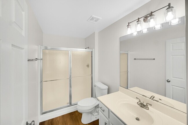 Building Photo - 2325 Summerlin Dr