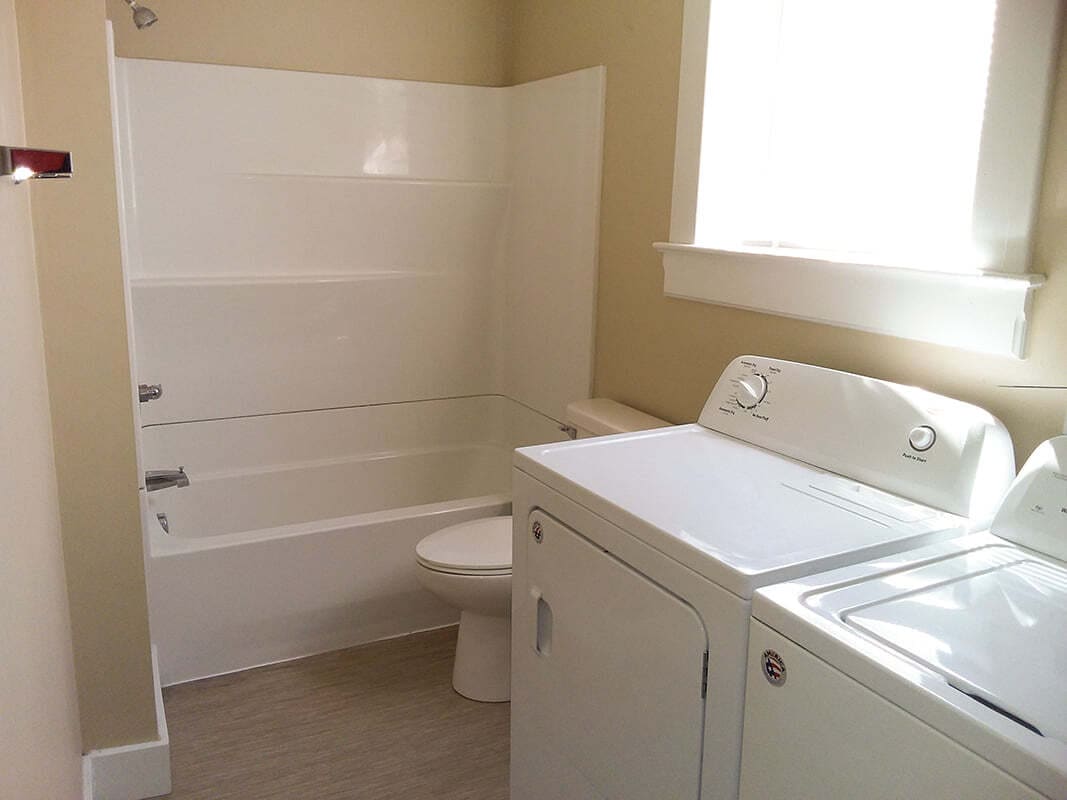 Building Photo - 317 E Coal St