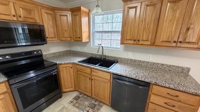 Building Photo - READY NOW! 3 BED, 2 BATH, 2 CAR GARAGE HOUSE!