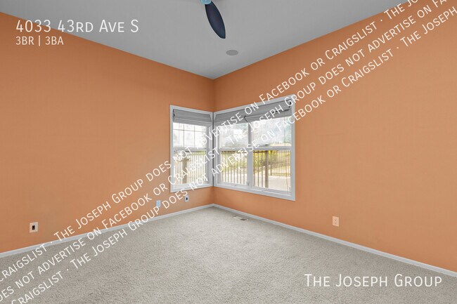 Building Photo - 4033 43rd Ave S