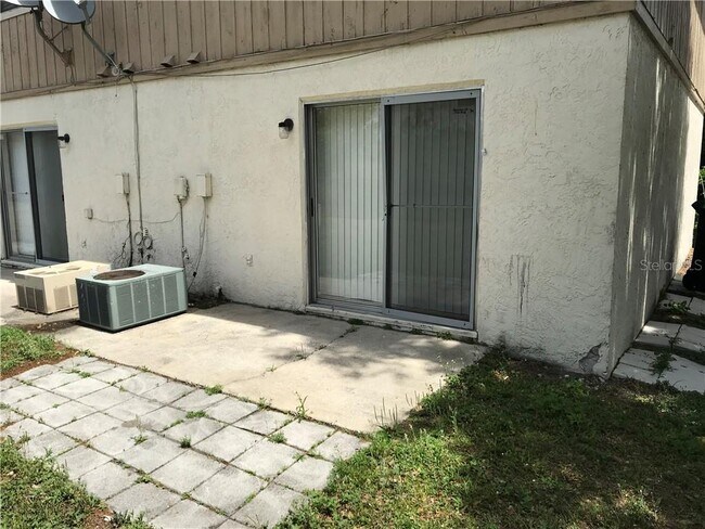 Building Photo - 3552 Khayyam Ave