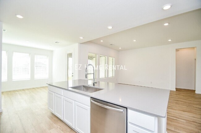 Building Photo - 5624 Forest Cove Drive