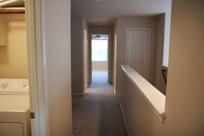 Building Photo - 142 N Camellia Grove Cir