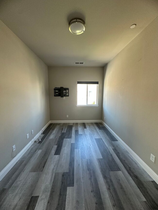Building Photo - 862 Congaree Ln