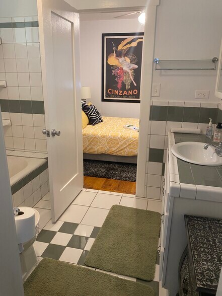 Building Photo - 152 N Bonnie Ave