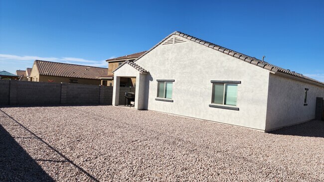 Building Photo - 24615 W Flores Dr