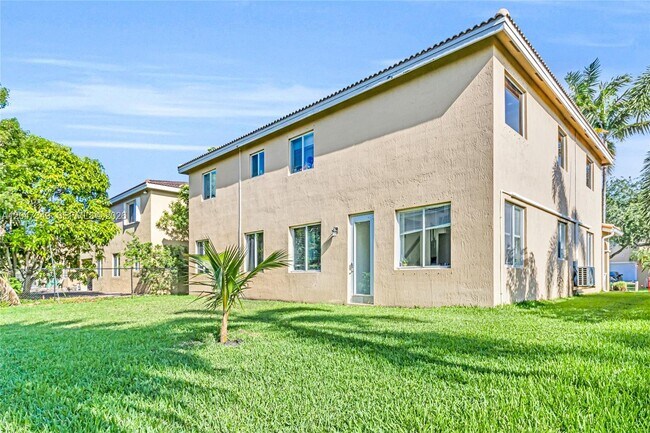 Building Photo - 945 NW 206th St