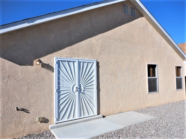 Building Photo - 1312 Penasco Rd NE