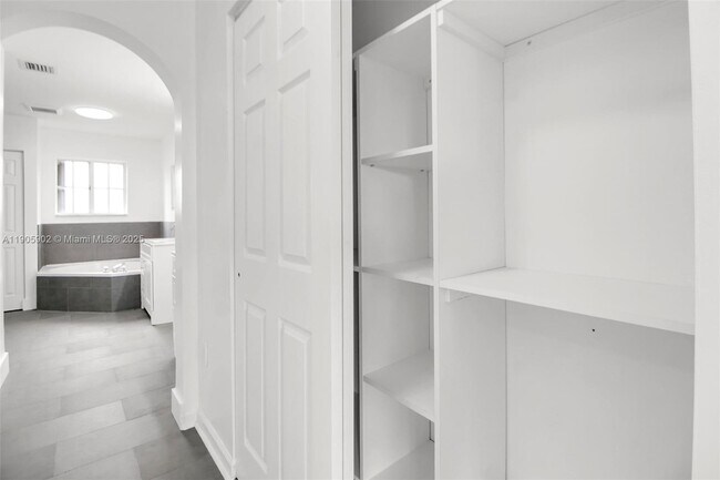 Building Photo - 13505 SW 122nd Ave