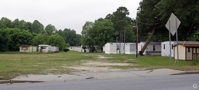 Building Photo - Azalea Court Mobile Home Park