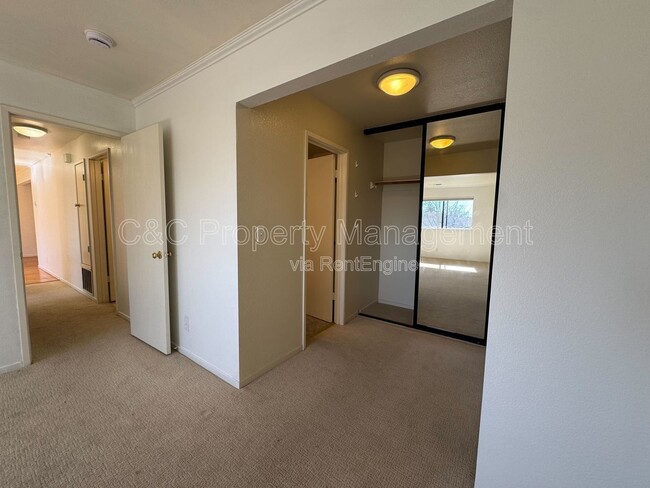 Building Photo - 192 Agua Caliente Rd W