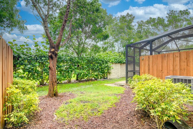 Building Photo - 10366 Wellington Parc Dr