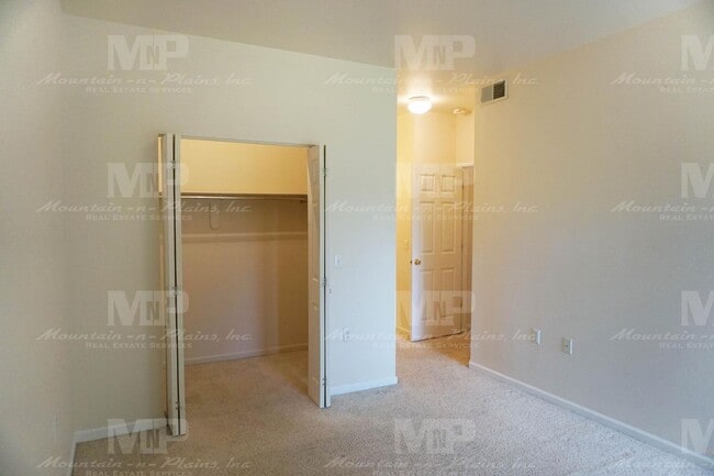 Building Photo - 4545 Wheaton Dr