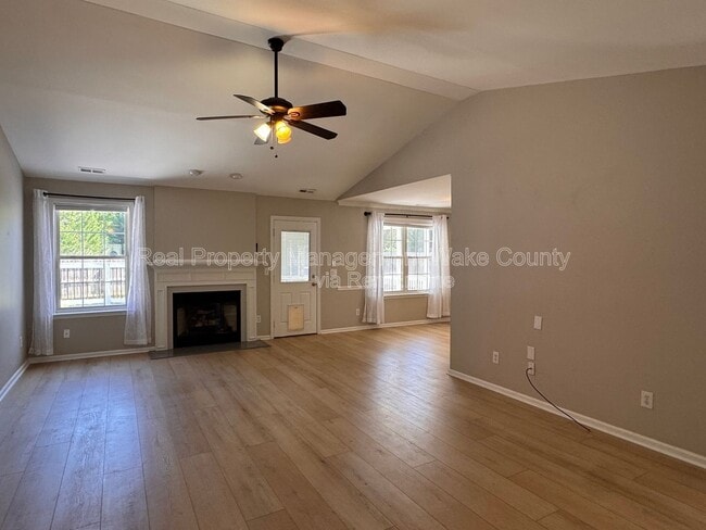 Building Photo - 206 Lindell Dr