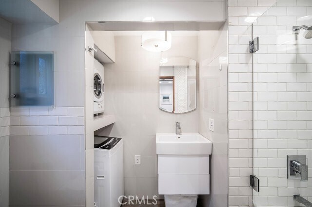 Building Photo - 33915 Robles Dr