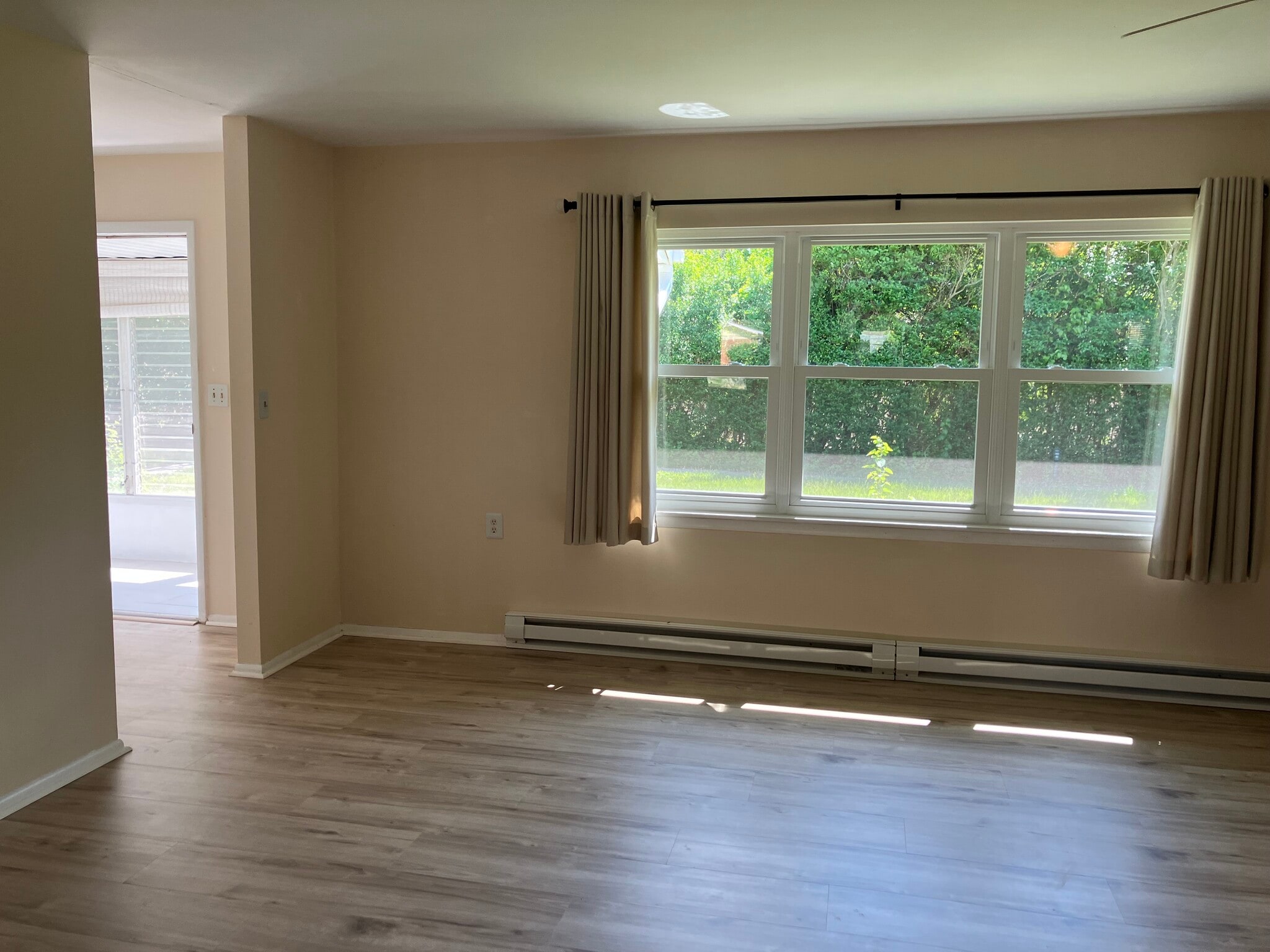 Building Photo - 335A Canterbury Ct
