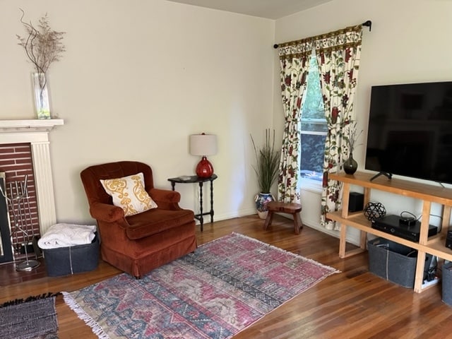 Building Photo - 2721 E Chevy Chase Dr