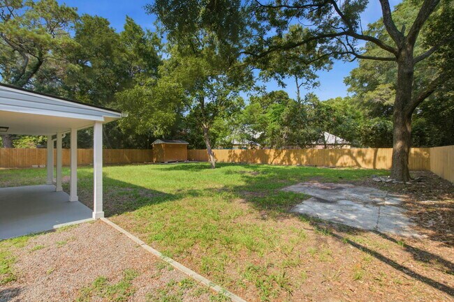Building Photo - 1787 Hay Rd