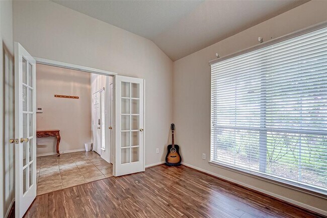Building Photo - 15131 Live Oak Bend Way
