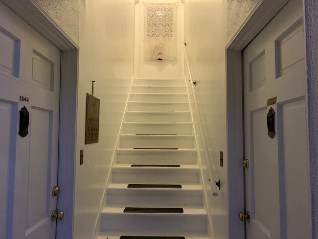 Building Photo - 1846 Scott Rd