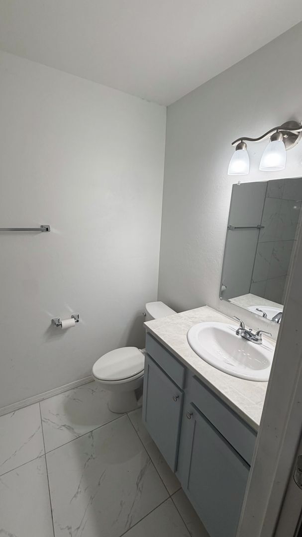 Building Photo - FOR SALE $230,000.00