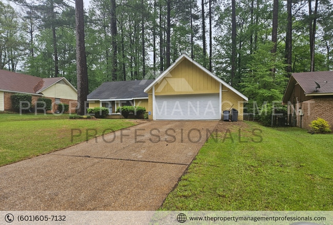 Building Photo - Relaxing and ready for you located in the ...