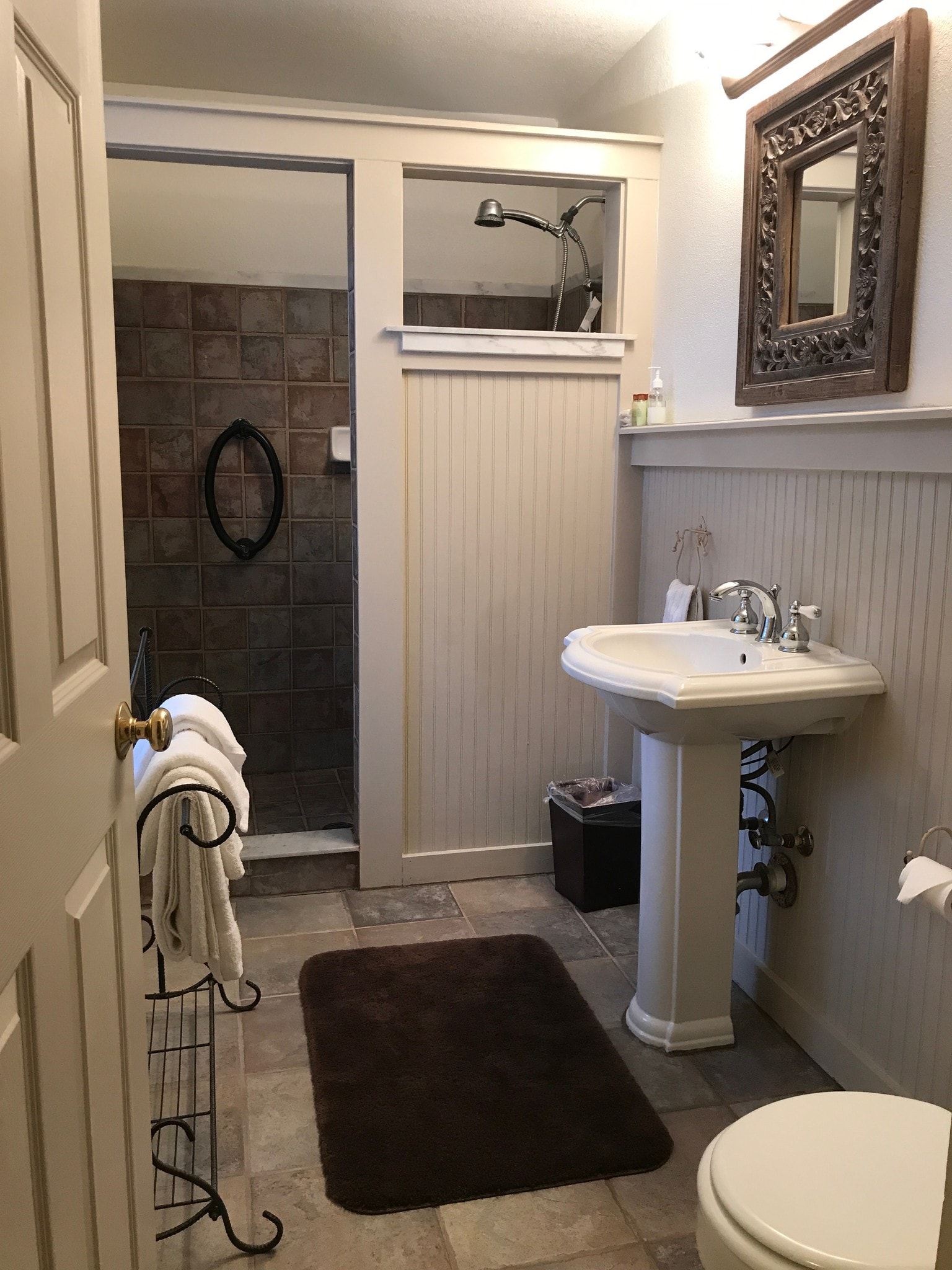 1st floor bathroom w/walk in shower - 541 E Jones Ln