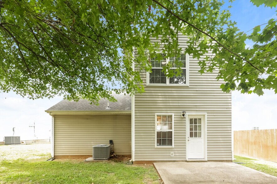 Building Photo - 233 Indian Park Dr