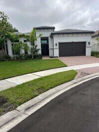 Building Photo - 7813 Deer Lake Ct