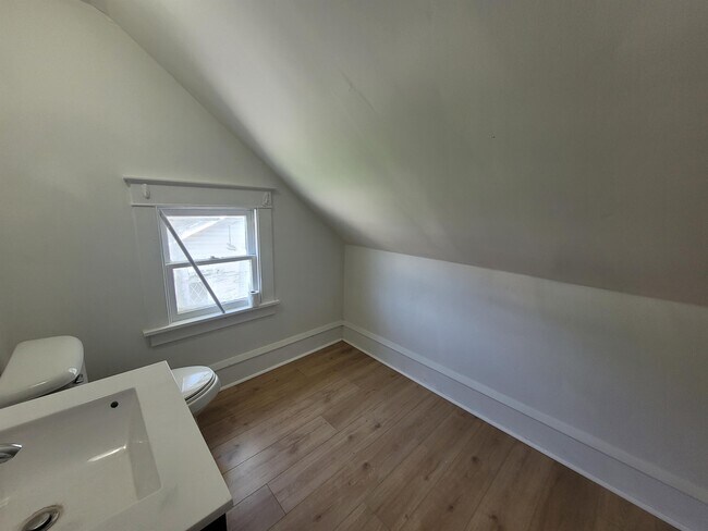 Building Photo - 1101 Lawe St