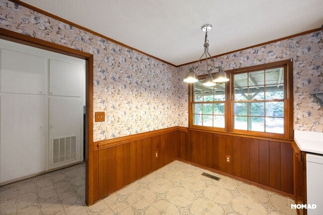 Building Photo - Spacious 4BR House in Fayetteville