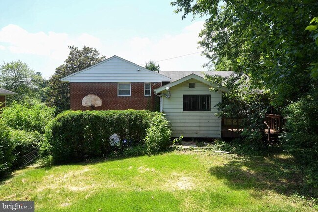 Building Photo - 2016 Cascade Rd