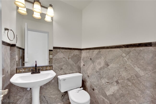 Building Photo - 1572 Bozeman Dr