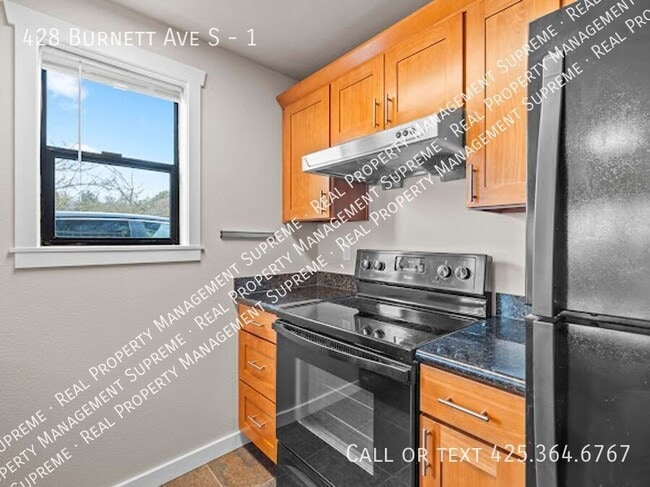 Building Photo - 428 Burnett Ave S