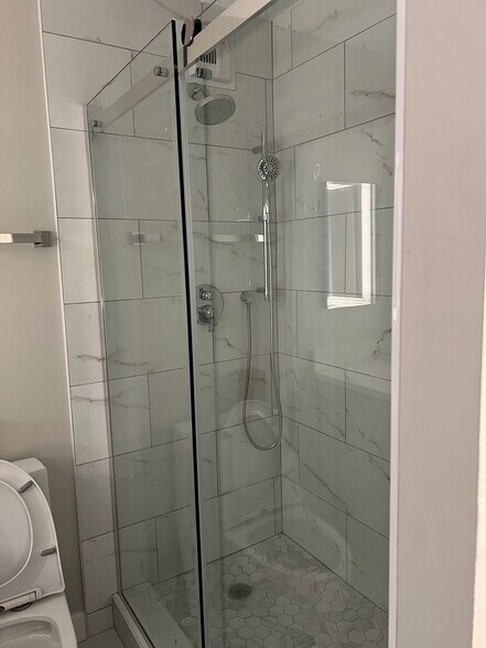 Building Photo - 405 N Wabash Ave