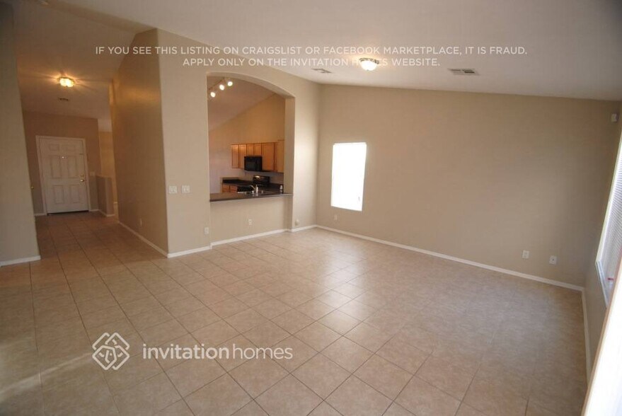 Building Photo - 6926 S 14th Dr
