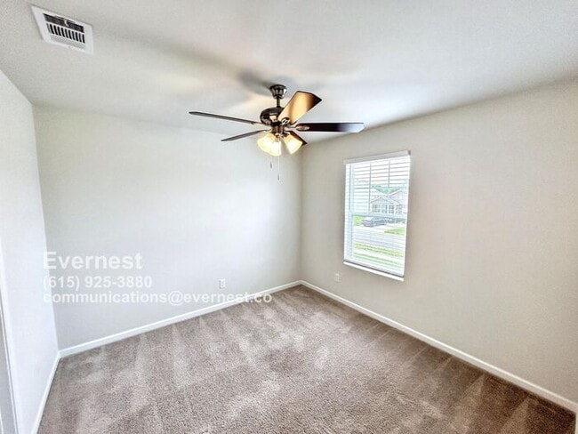 Building Photo - Spacious and Beautiful 5-Bedroom Home / Av...