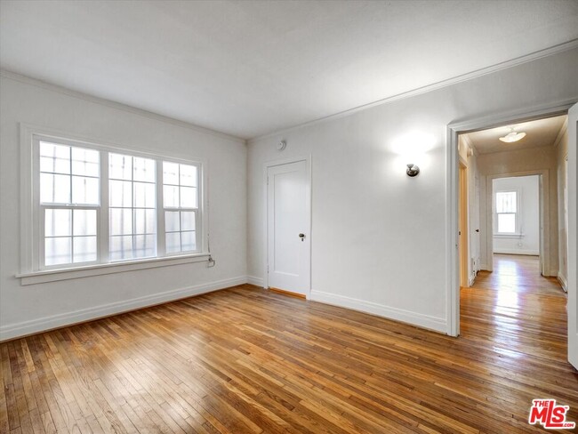 Building Photo - 243 N Berendo St