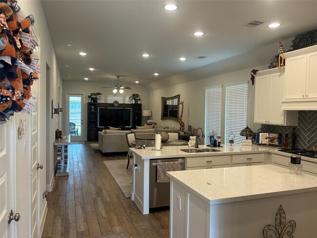 Building Photo - 42454 Quail Vly Ln