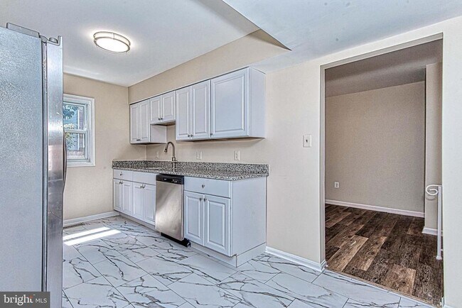 Building Photo - 8467 Ivy Glen Ct