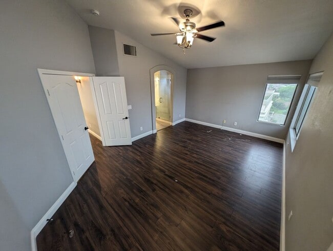 Building Photo - 10465 Warwick Falls Ct