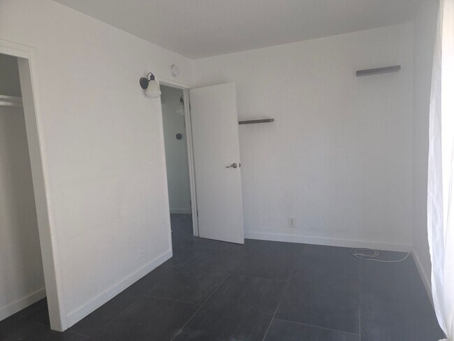 Building Photo - 3 Bedroom 1.5 Bath Modern Farmhouse near JT National Park * MOVE IN SPECIAL*