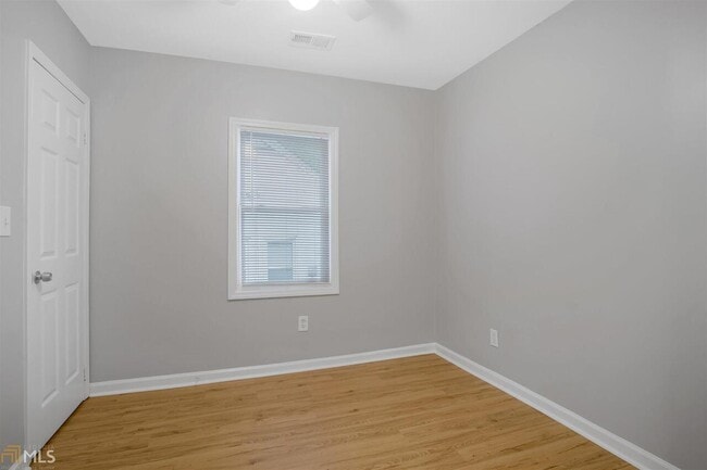 Building Photo - 1270 Trenton St SE