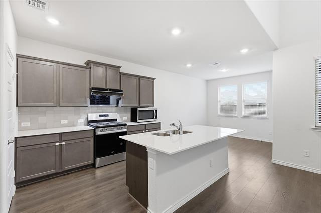 Building Photo - 920 Violet Wy