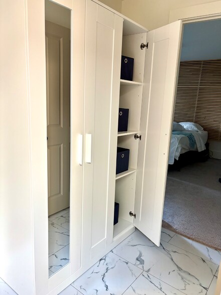 Building Photo - 3609 SW 38th Ave