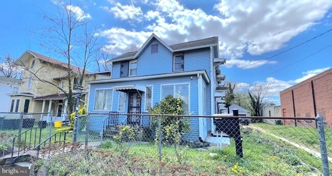 Building Photo - 613 Homestead St